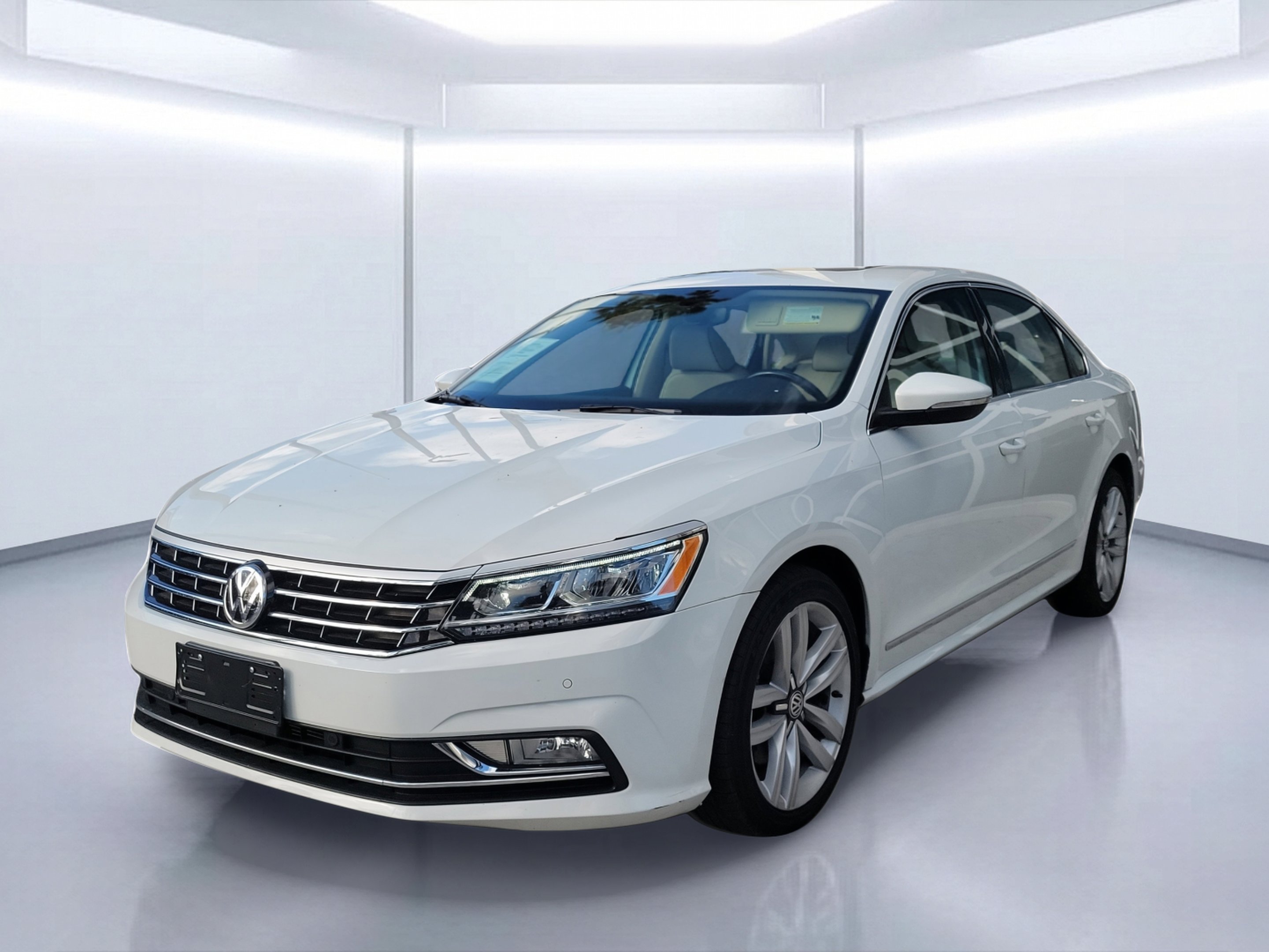 Used 2017  Volkswagen 1.8T SE w/Technology image 2