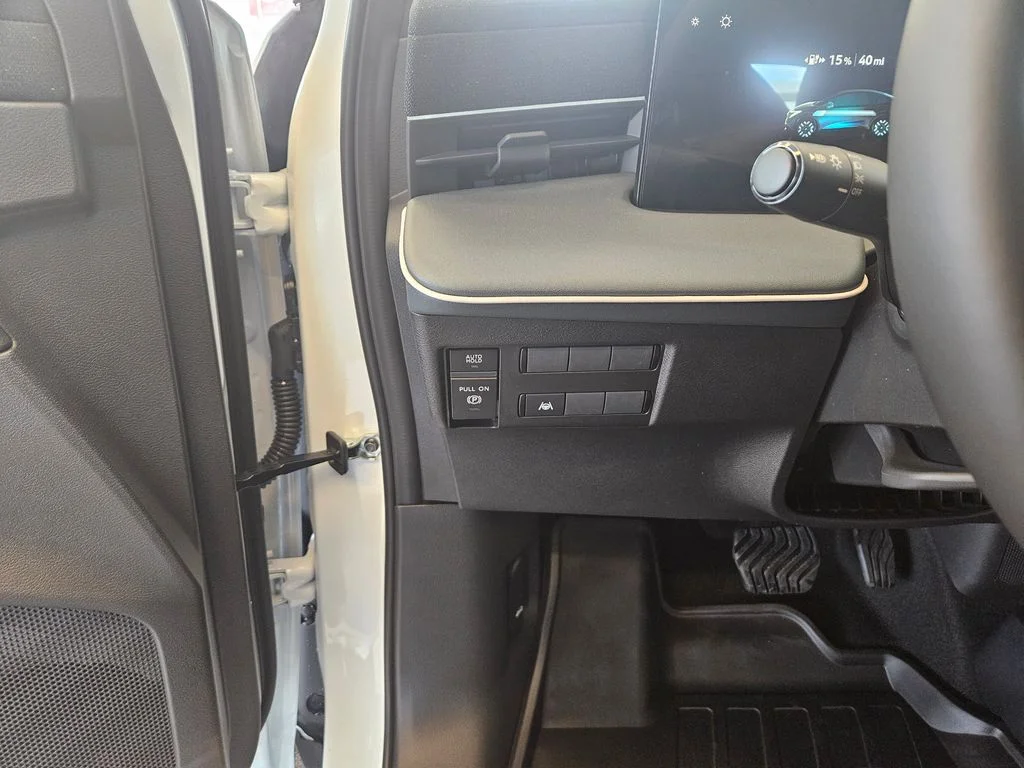 New 2026 Everest White Pearl TriCoat Nissan SV+ image 16