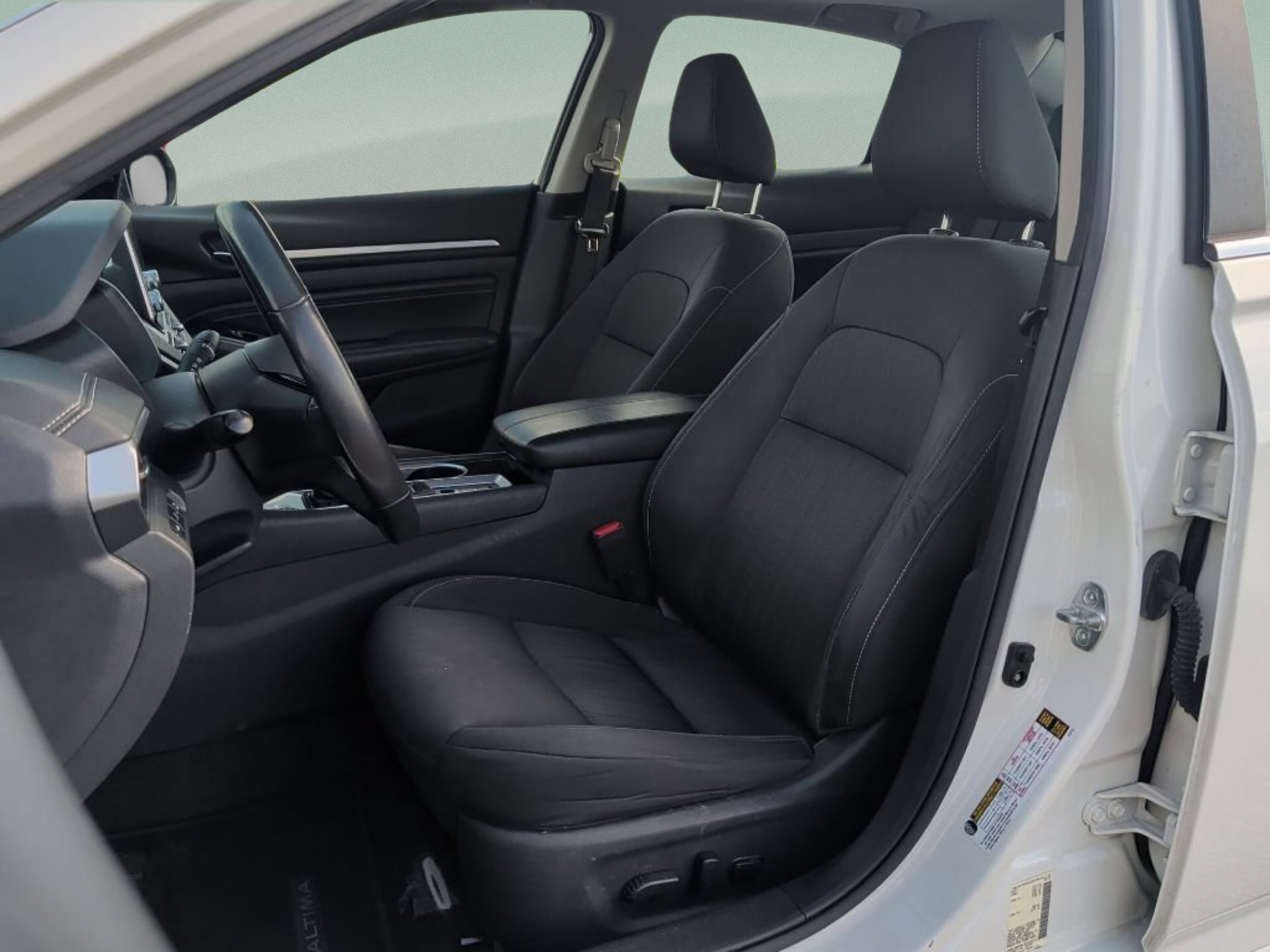Used 2022 Pearl White Tricoat Nissan 2.5 SV image 23