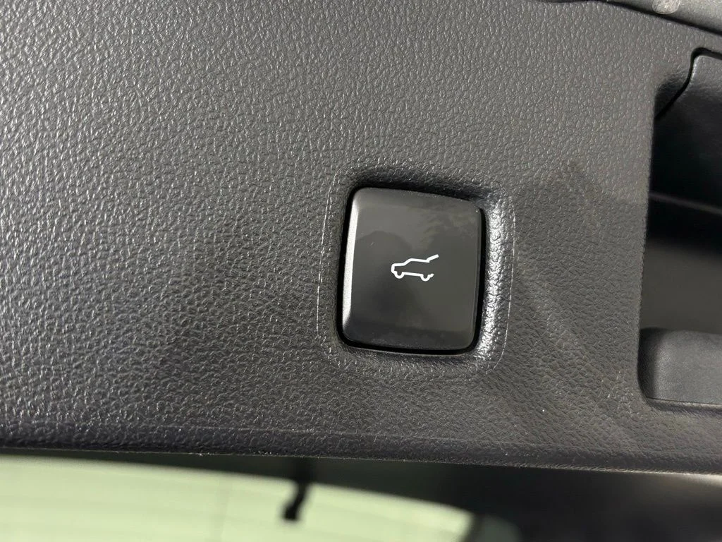 Used 2024 Silver Ford Active image 38