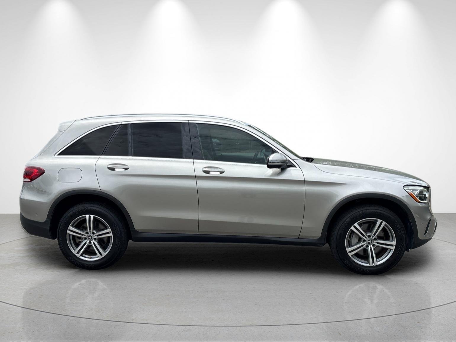 Used 2021 Obsidian Black Metallic Mercedes-Benz GLC 300 image 6