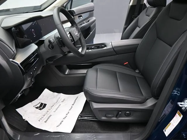 Used 2025 Blue Nissan SL image 31