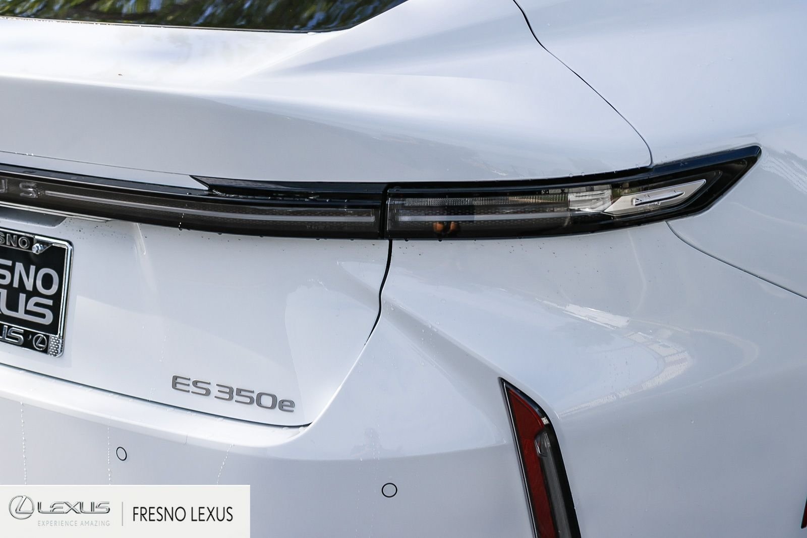 New 2026 Ultra White Lexus ES 350e PREMIUM image 7
