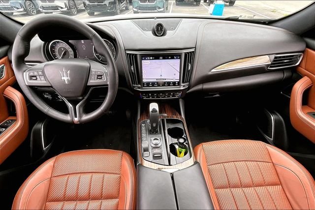 Used 2021  Maserati GranLusso image 7
