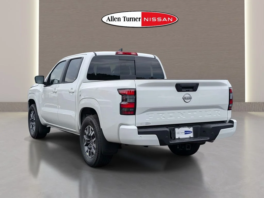 New 2026 Glacier White Nissan Crew Cab SV image 7