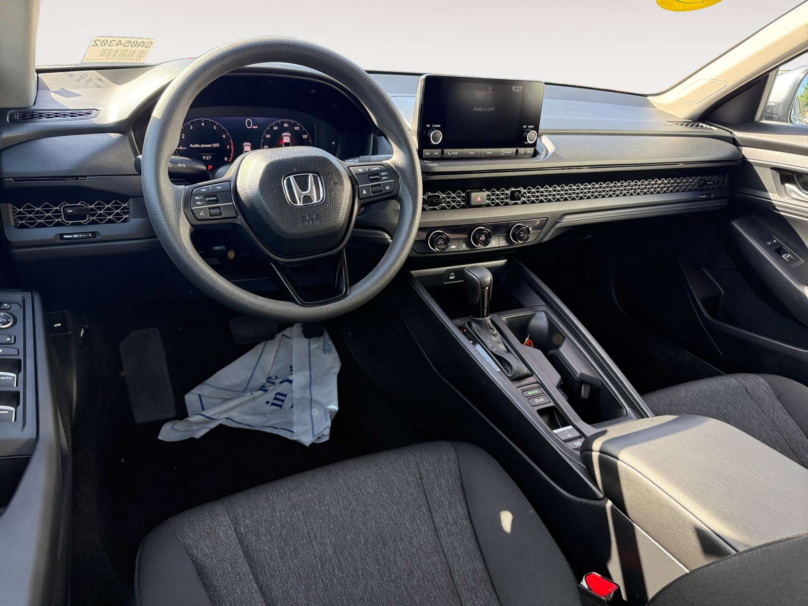 Used 2025 Solar Silver Metallic Honda LX image 15