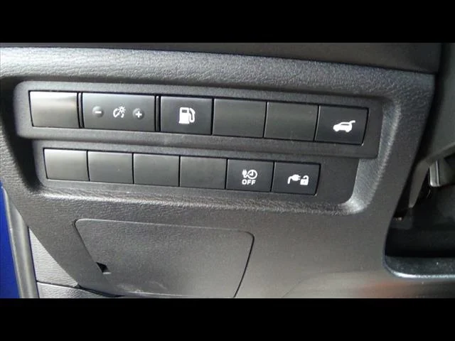 Certified Used 2023 Cosmic Blue Metallic D14 Mitsubishi SE image 31