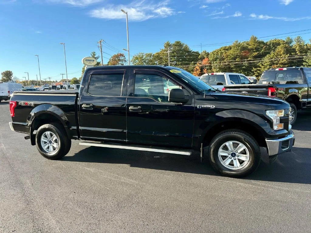 Used 2017  Ford XLT image 5