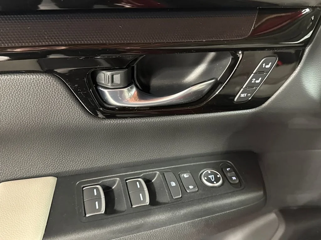 2025 Honda CR-V EX-L - Photo 46
