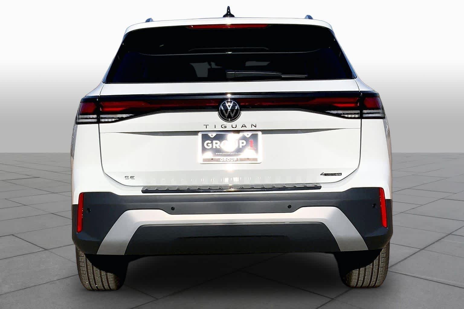 New 2026 Pure White Volkswagen SE image 4