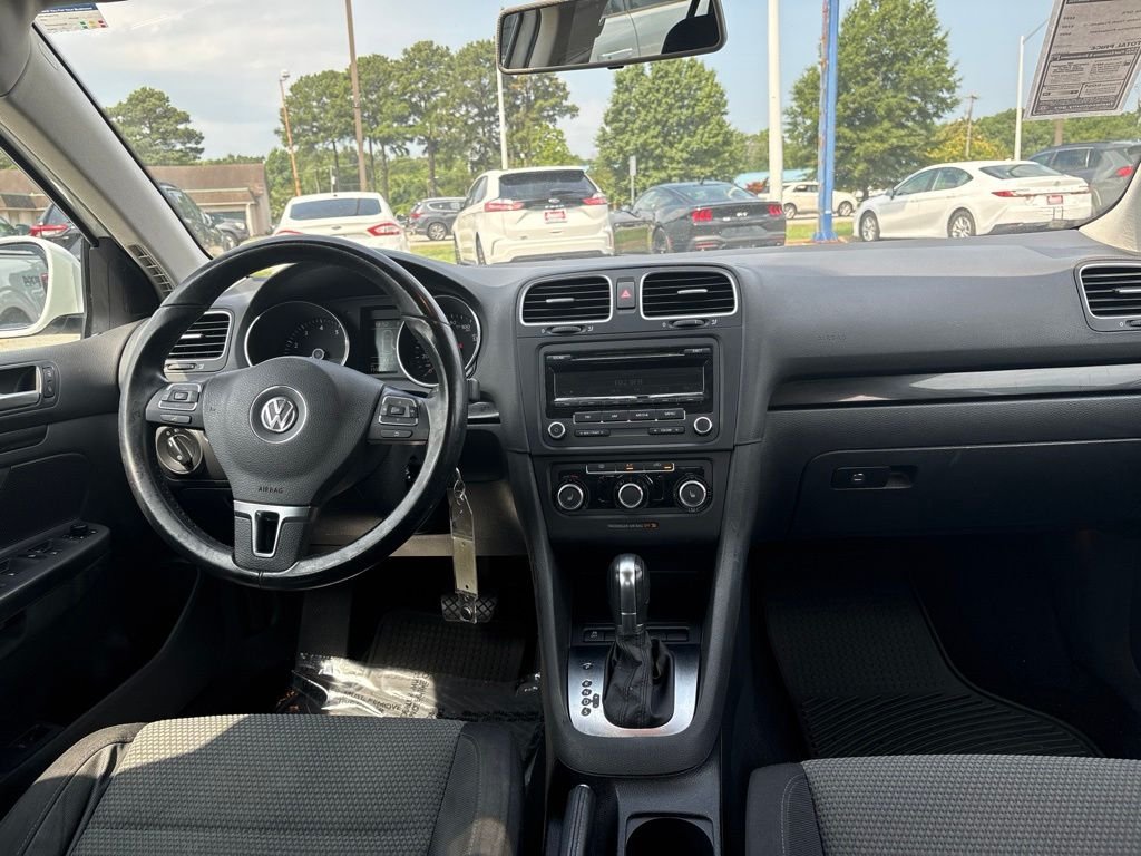 Used 2014 White Volkswagen 2.5L S image 7