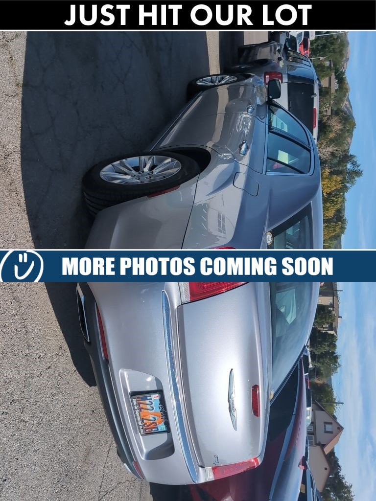 Used 2015 Billet Silver Metallic Clearcoat Chrysler C image 13