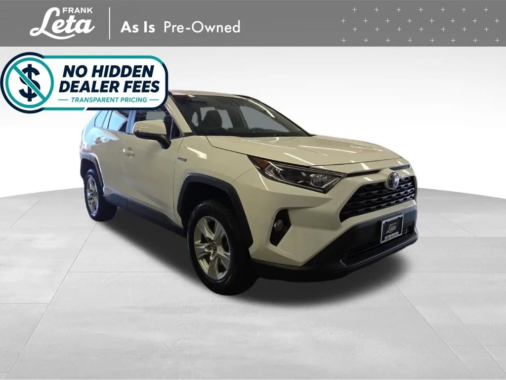 Used 2021 White Toyota XLE image 9