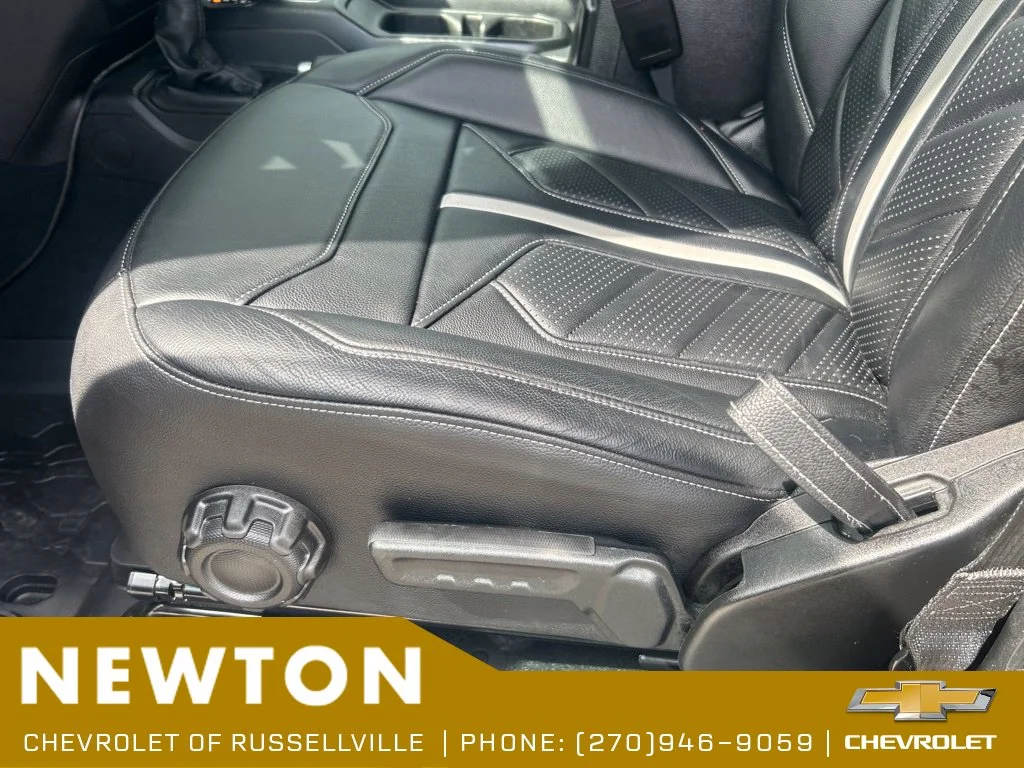 Used 2024 Black Jeep Rubicon image 6