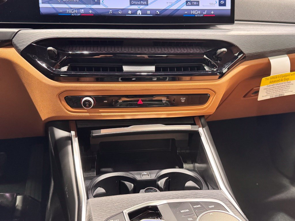 2026 BMW 3 Series 330i - Photo 9