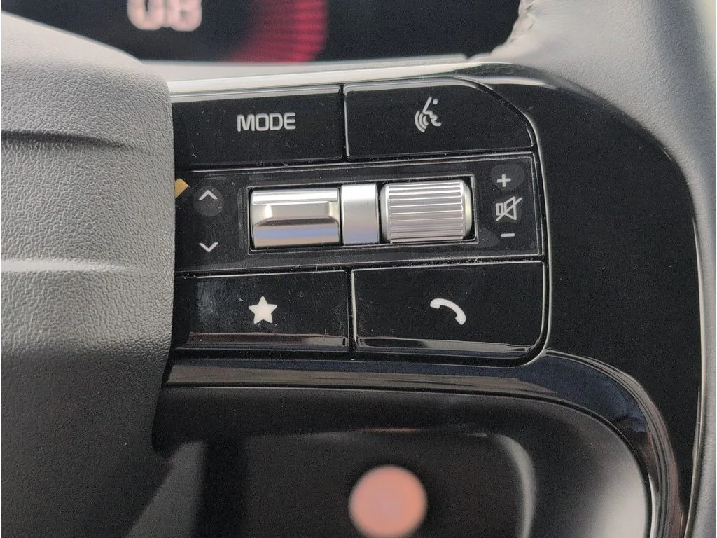 Used 2026 IVORY Kia S FWD image 22