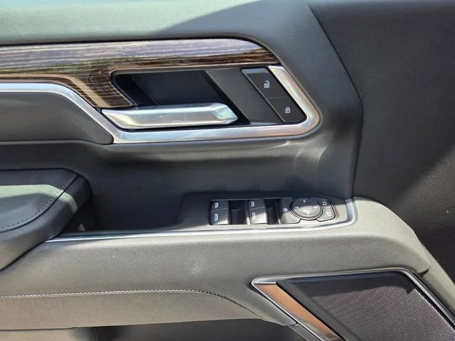 New 2026 Sterling Metallic GMC SLE image 22