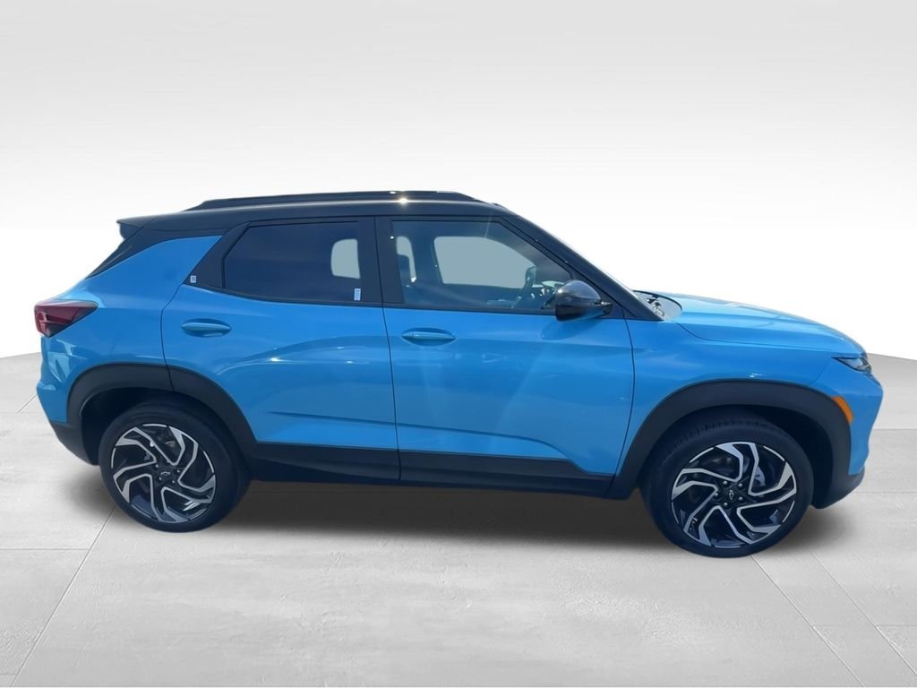 Used 2025 Blue Chevrolet RS image 9