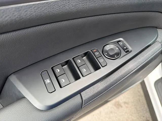 New 2026 White Kia EX image 18