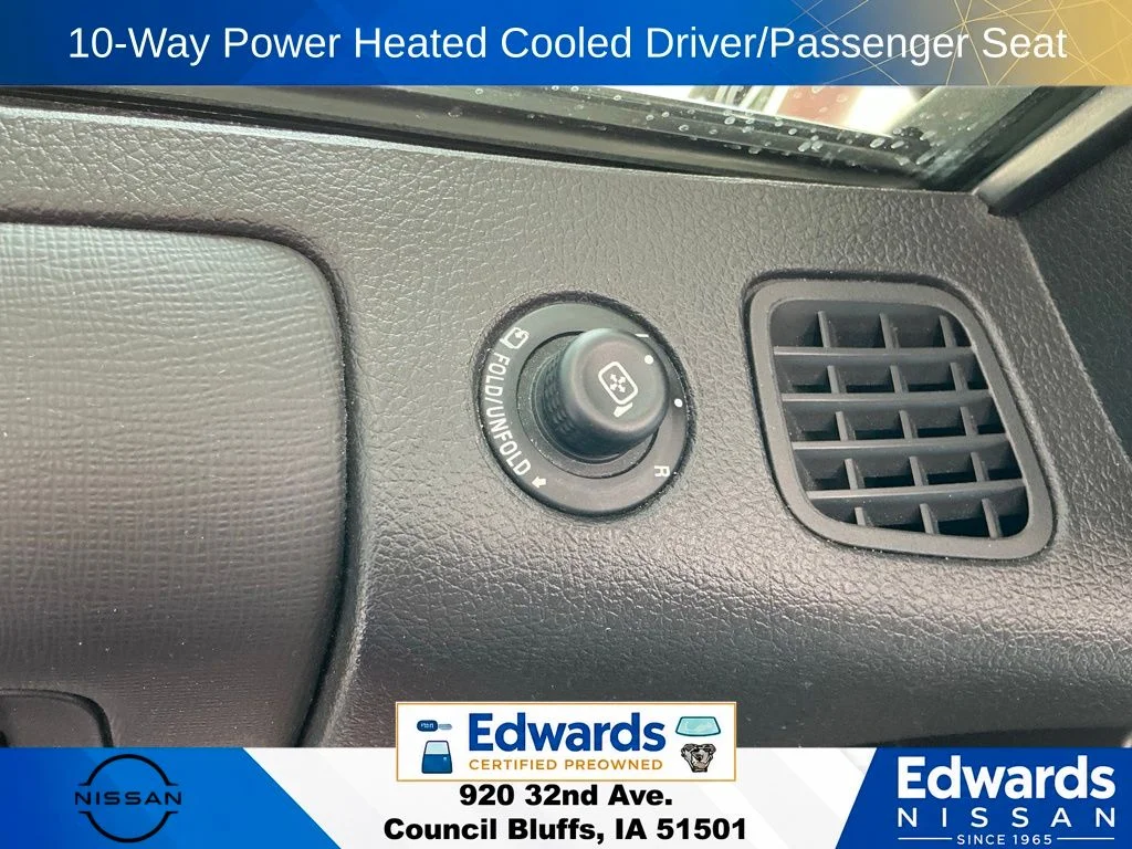 Used 2019 Red Ford Limited image 33
