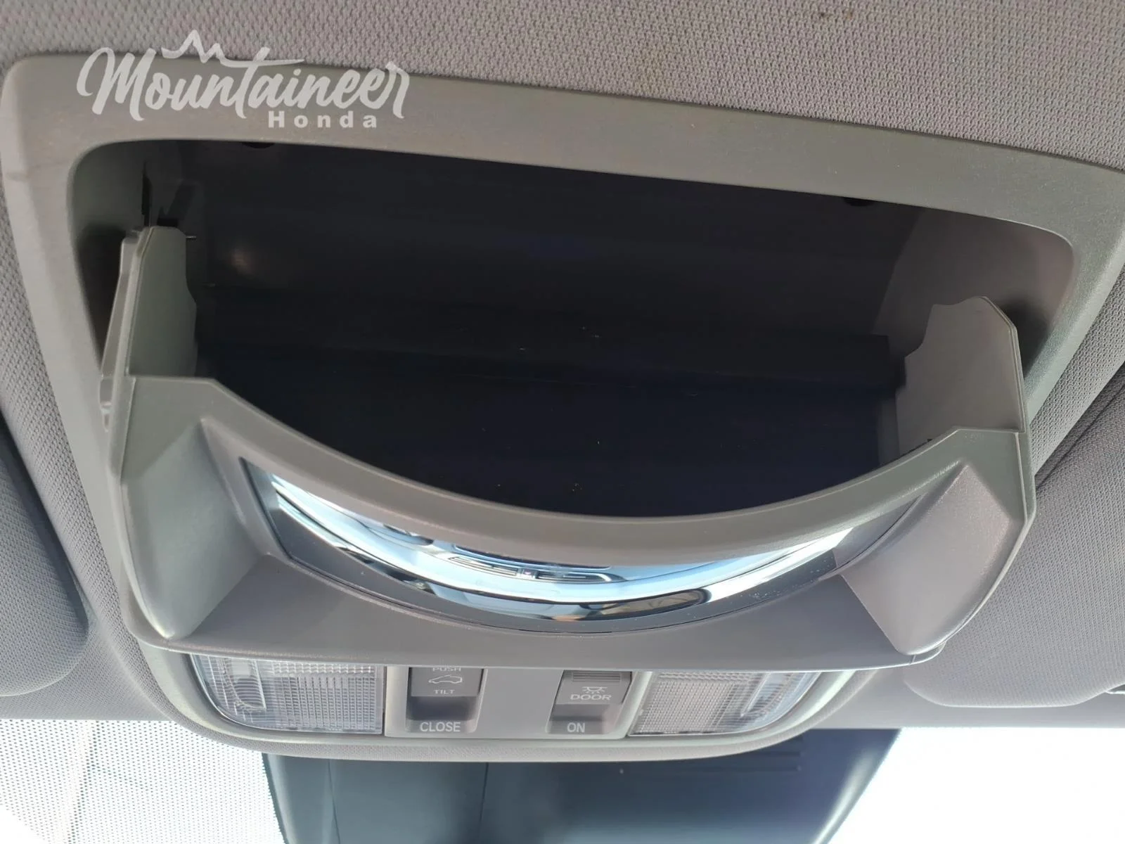 Used 2018 Obsidian Blue Pearl Honda EX-L image 35