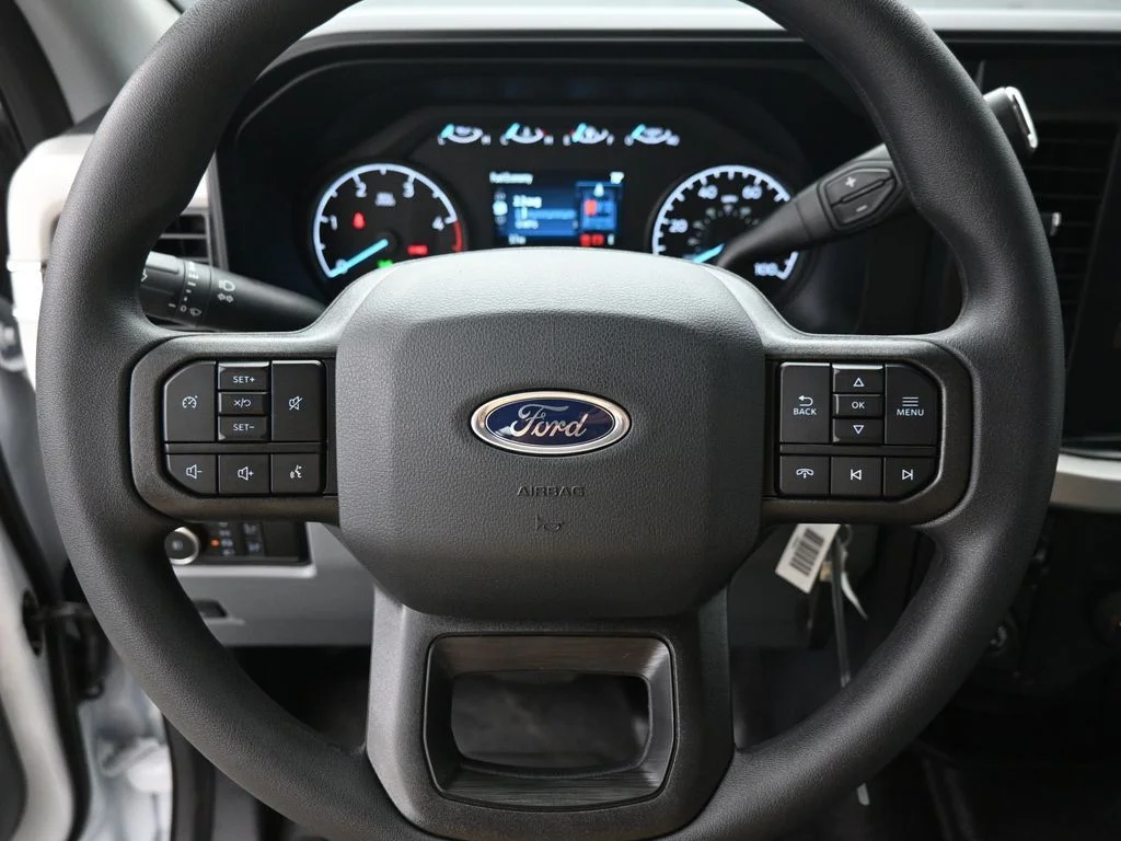 2026 Ford F-350 Super Duty XL - Photo 9