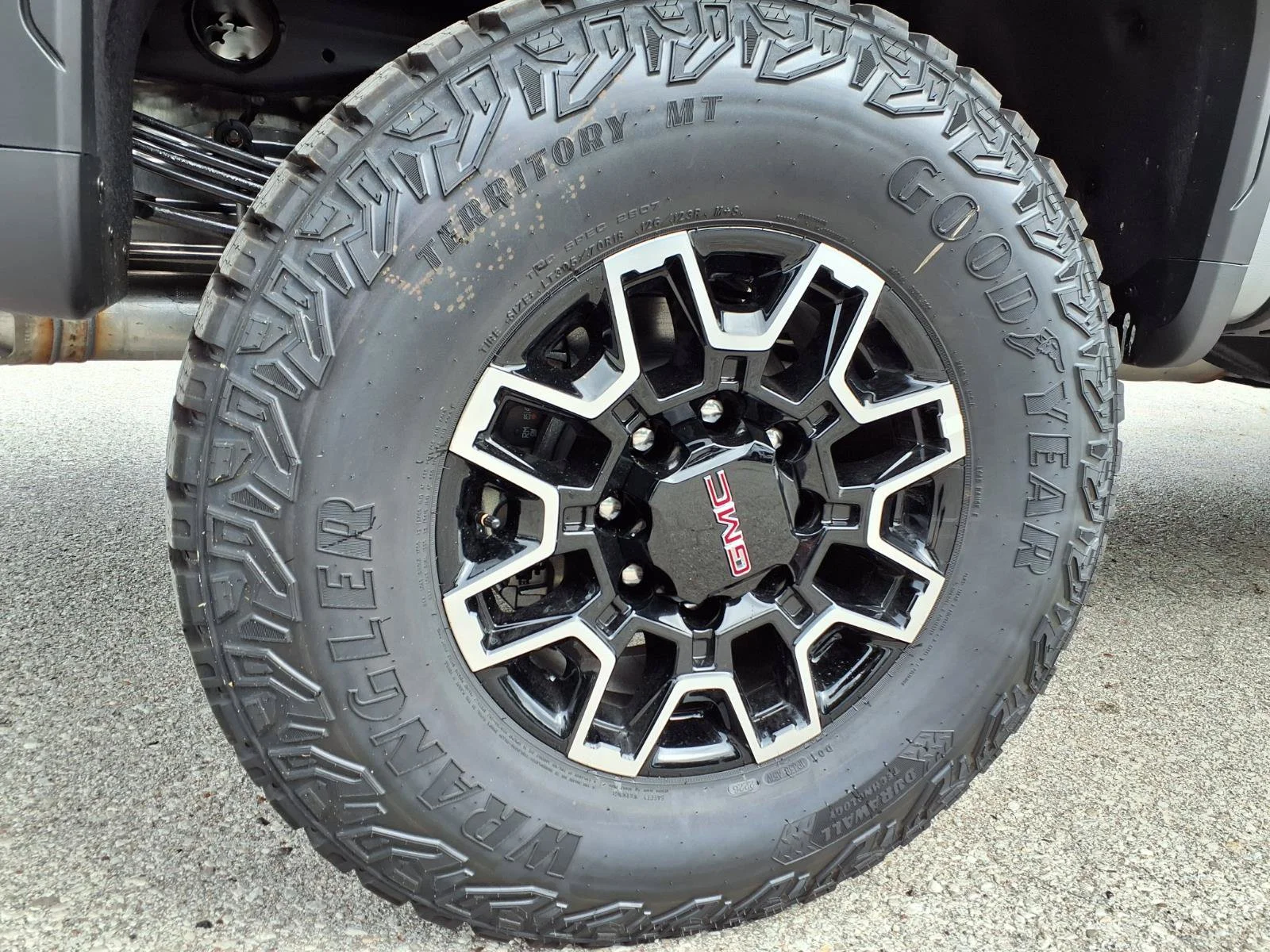2026 GMC Sierra 2500HD AT4X - Photo 28