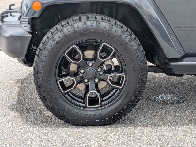 Used 2017 Black Jeep Unlimited Sahara image 11