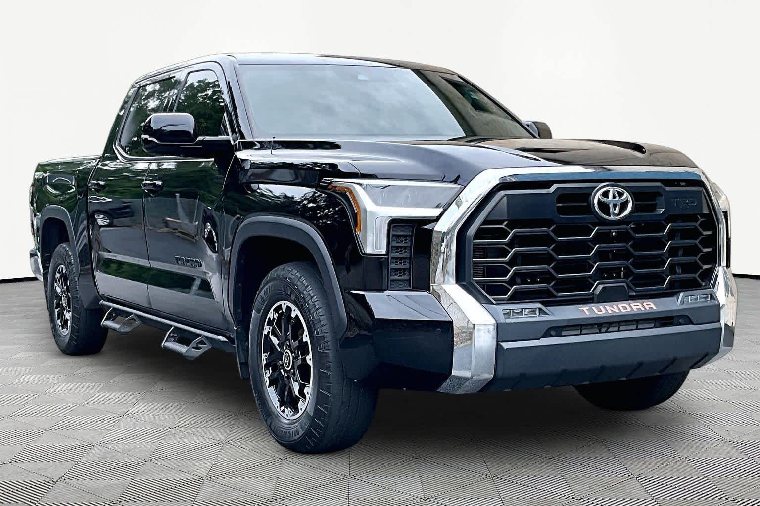 Used 2022 Midnight Black Metallic Toyota SR5 image 3