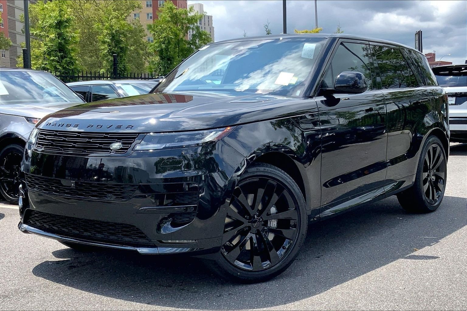 New 2026 Santorini Black Land Rover Dynamic SE image 1
