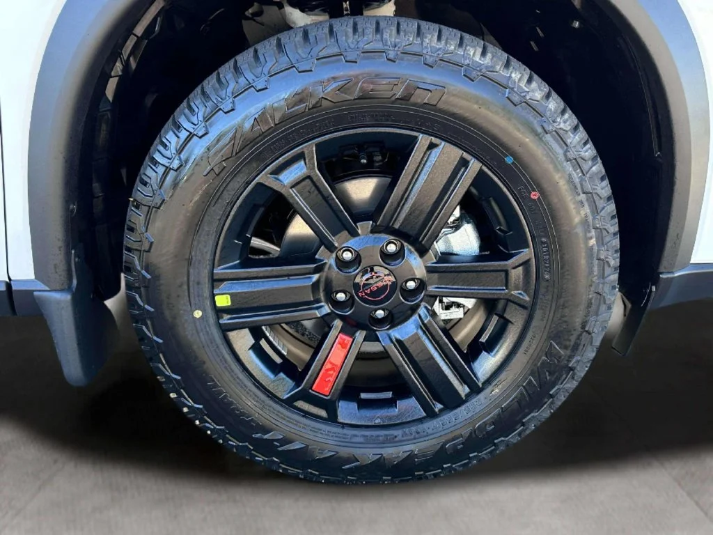 New 2027 Everest White Pearl Nissan Rock Creek image 9