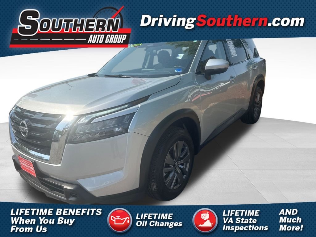 Used 2025 Silver Nissan SV image 1