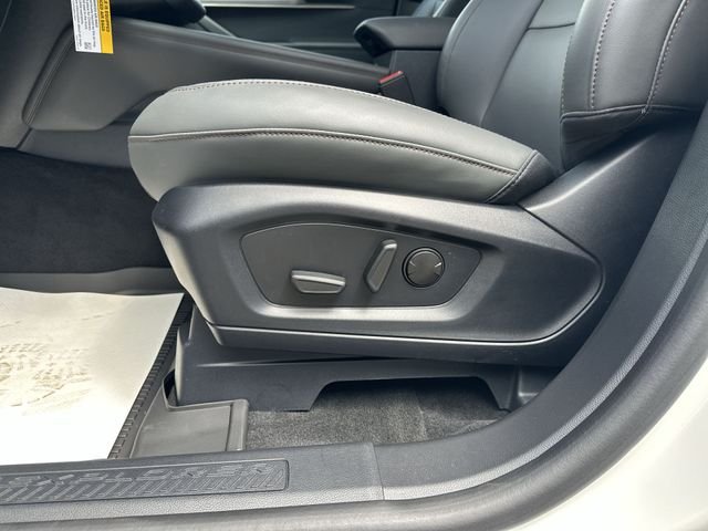 New 2026 Star White Metallic Tri-Coat Ford Active image 16