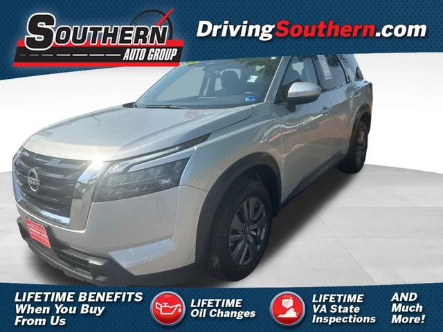2025 Nissan Pathfinder SV