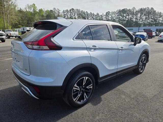 Used 2025 White Mitsubishi SE image 8