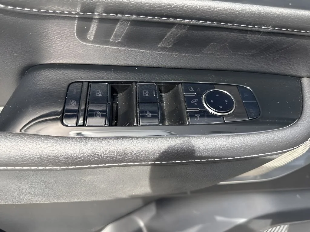 Used 2025 Blue INFINITI SENSORY image 29