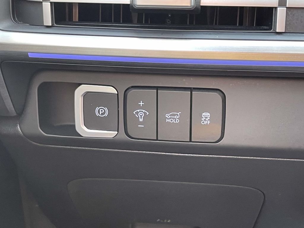 Certified Used 2025 Gray Hyundai Limited image 20