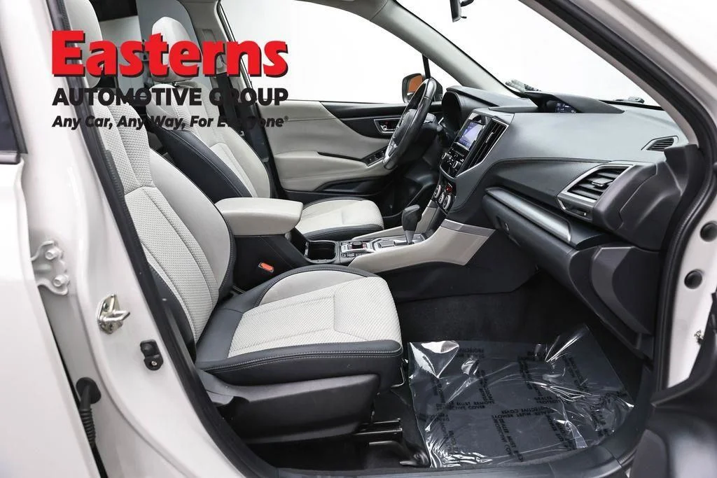 Used 2022 White Subaru Premium image 29