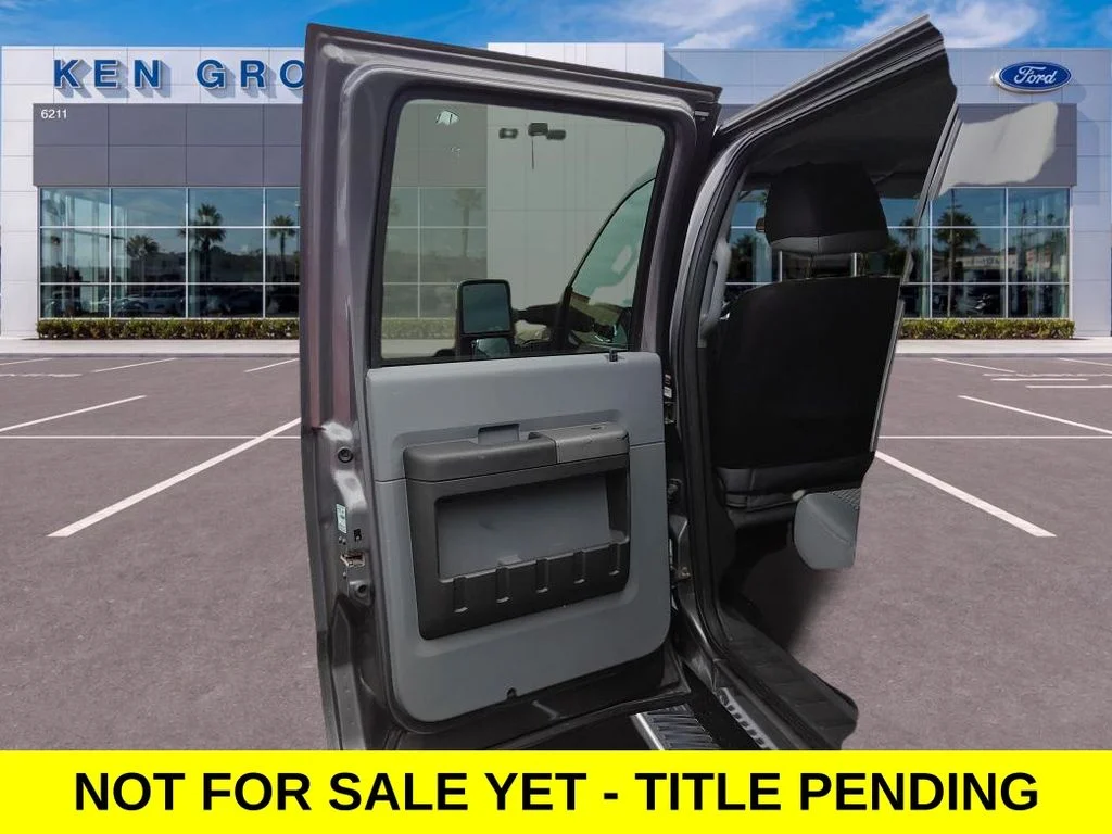 2011 Ford F-250 XLT Crew Cab 172 in's photo