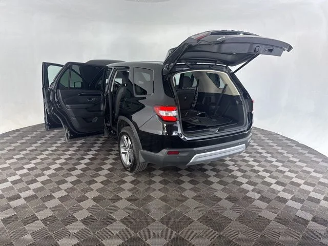Used 2025 Black Honda EX-L image 20