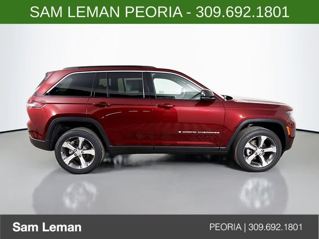 New 2026 Velvet Red Pearl-Coat Exterior Paint Jeep Limited image 8