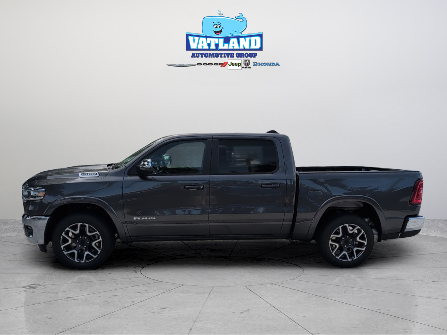 New 2026 Granite Crystal Metallic Clear-Coat Exterior Paint RAM Laramie image 4