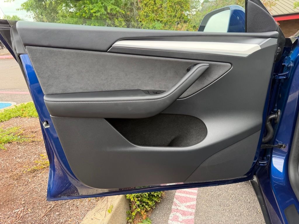 Used 2025 Deep Blue Metallic Tesla Long Range image 11