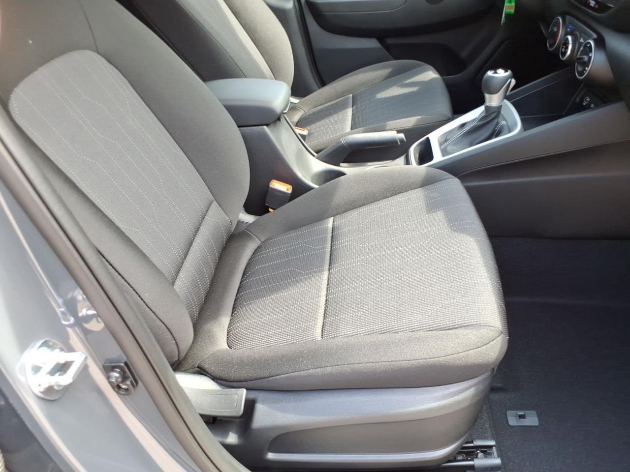New 2026 Ecotronic Gray Hyundai SE image 21