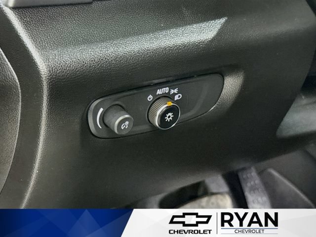 Used 2022 NORTHSKY BLUE METALLIC Chevrolet LT Leather image 10