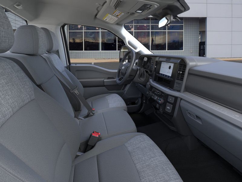 2025 Ford F-350 Super Duty XLT - Photo 28