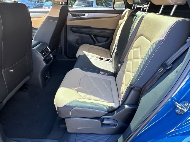 New 2026 Mountain  Lake Blue Metallic Volkswagen 2.0T SE w/Technology image 21