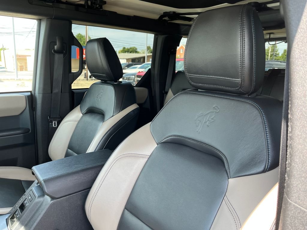 Used 2024 Gray Ford Wildtrak image 12