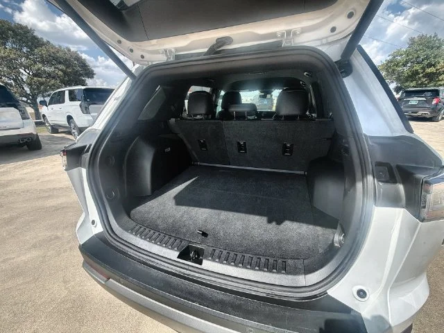 2025 Chevrolet Equinox LT - Photo 25