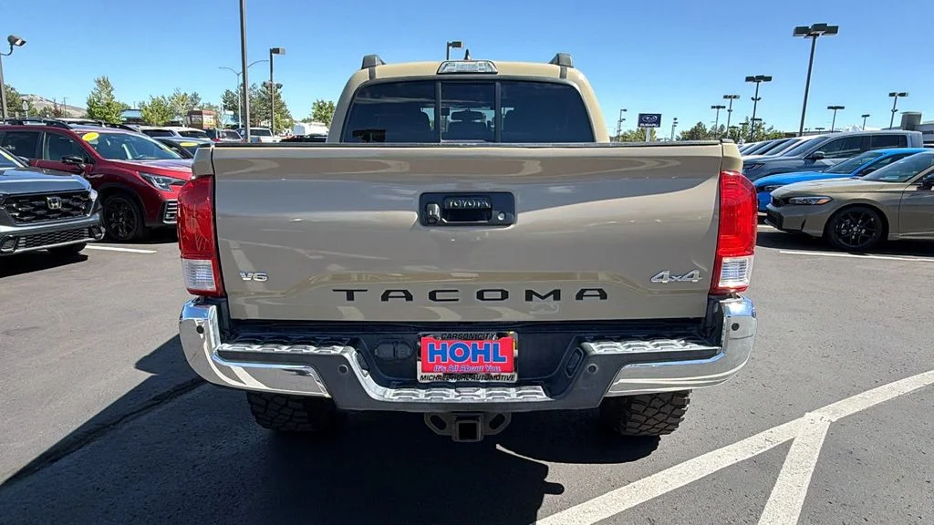 Used 2016 Quicksand Toyota SR5 image 4